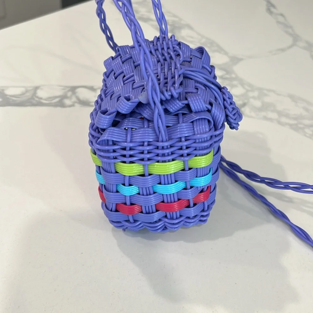Cute.💜Woven Crossbody Bag.